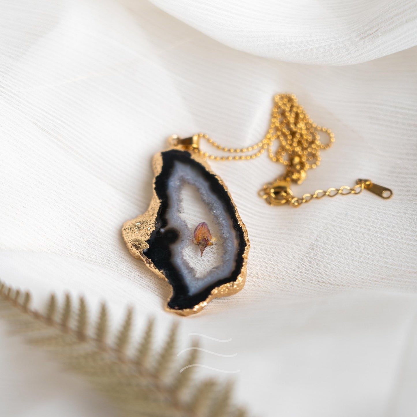 Floragate 101 - Real flower Jewellery - Leafy Affair