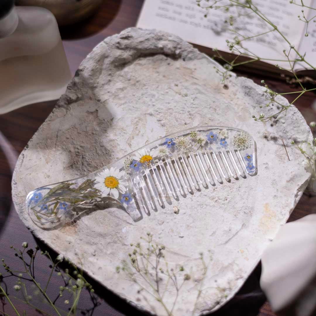 Cinderella Comb - Real flower Jewellery - Leafy Affair
