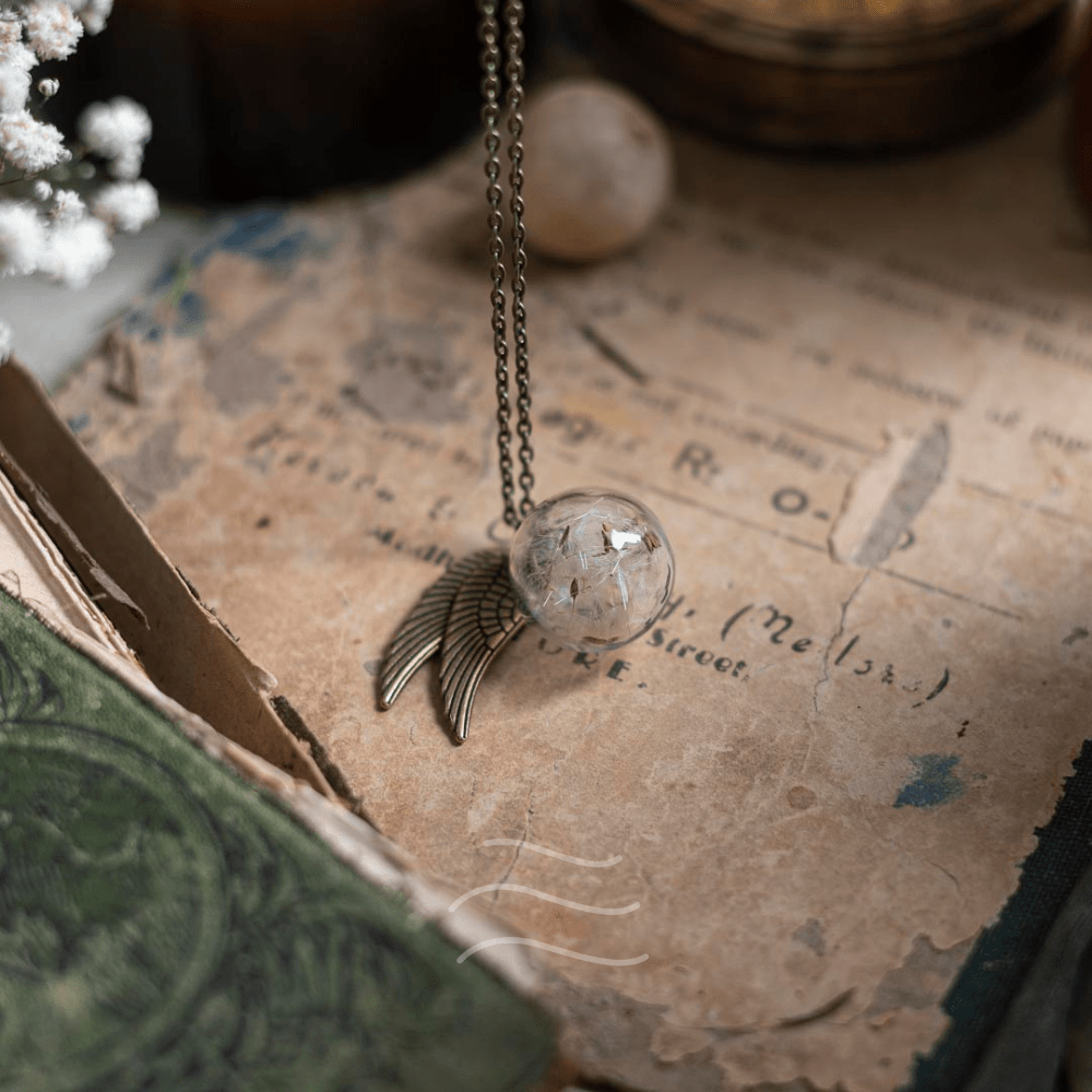 Seeker's Snitch - Real flower Jewellery - Leafy Affair