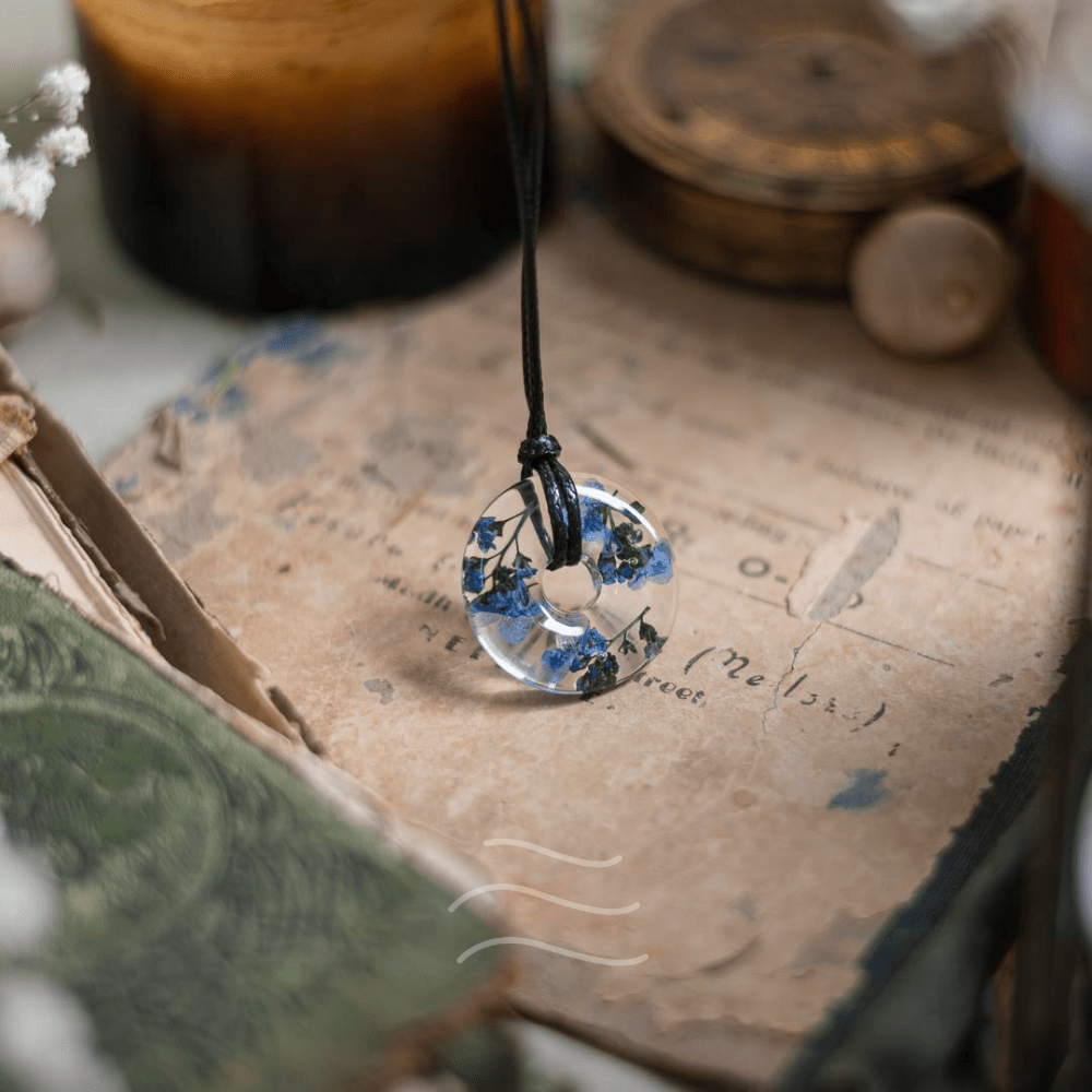 Circle of Life Necklace - Real flower Jewellery - Leafy Affair
