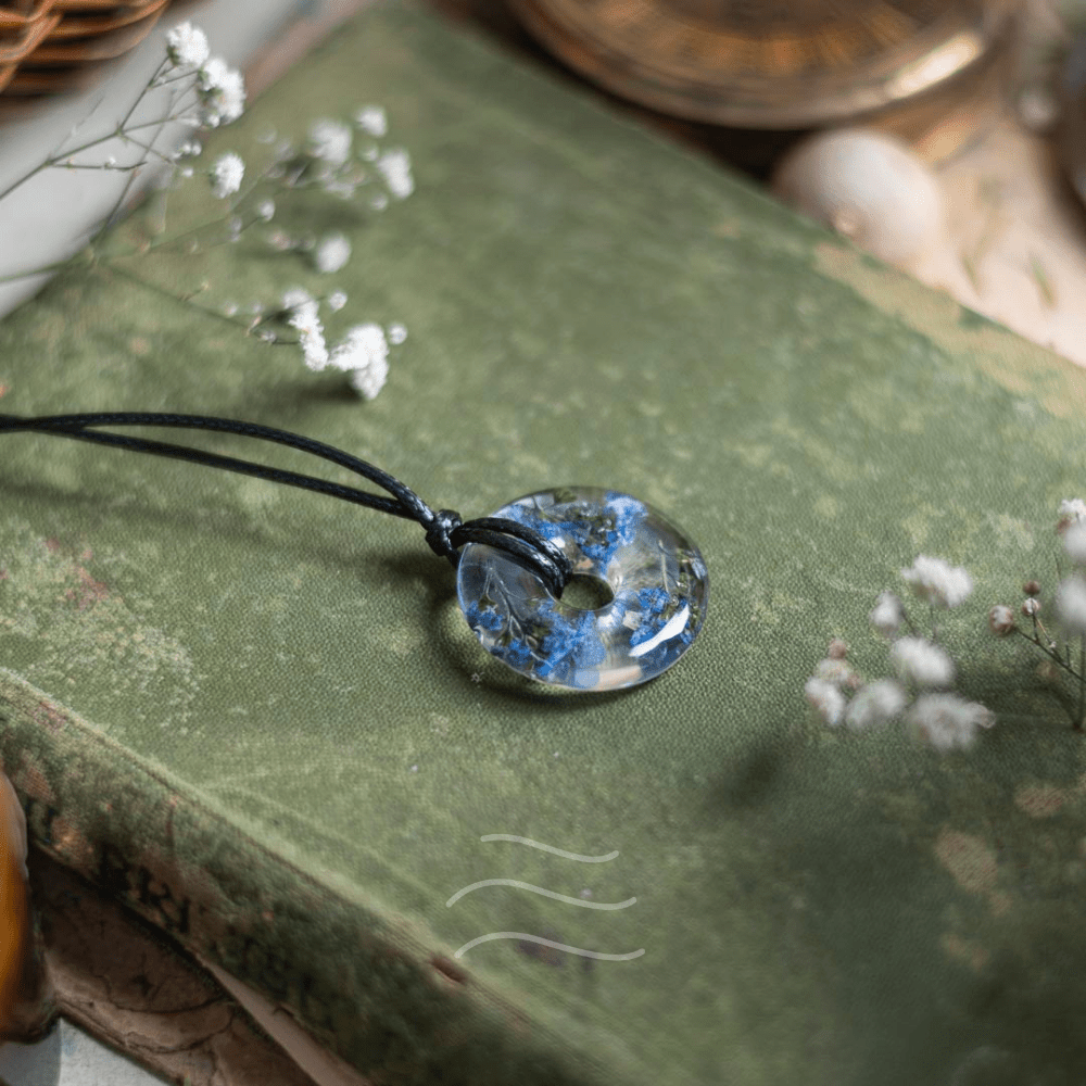 Circle of Life Necklace - Real flower Jewellery - Leafy Affair