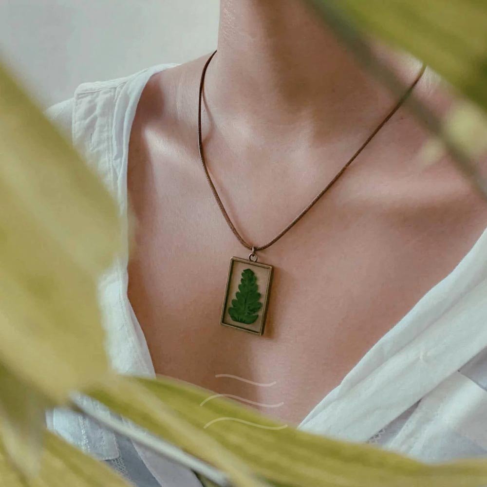 Secrets of a Forest (Feather Fern) - Real flower Jewellery - Leafy Affair