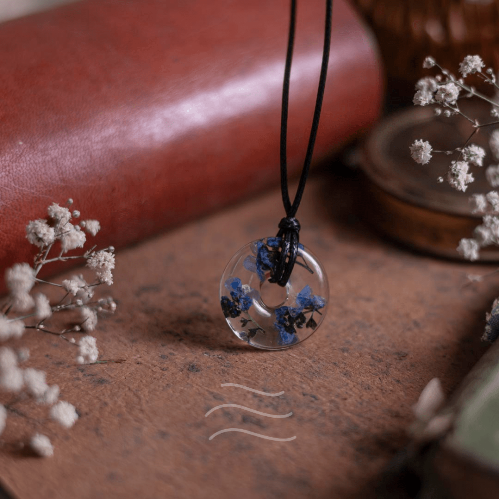 Circle of Life Necklace - Real flower Jewellery - Leafy Affair