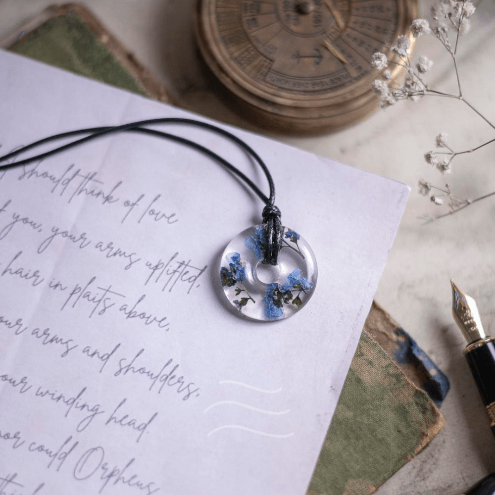 Circle of Life Necklace - Real flower Jewellery - Leafy Affair