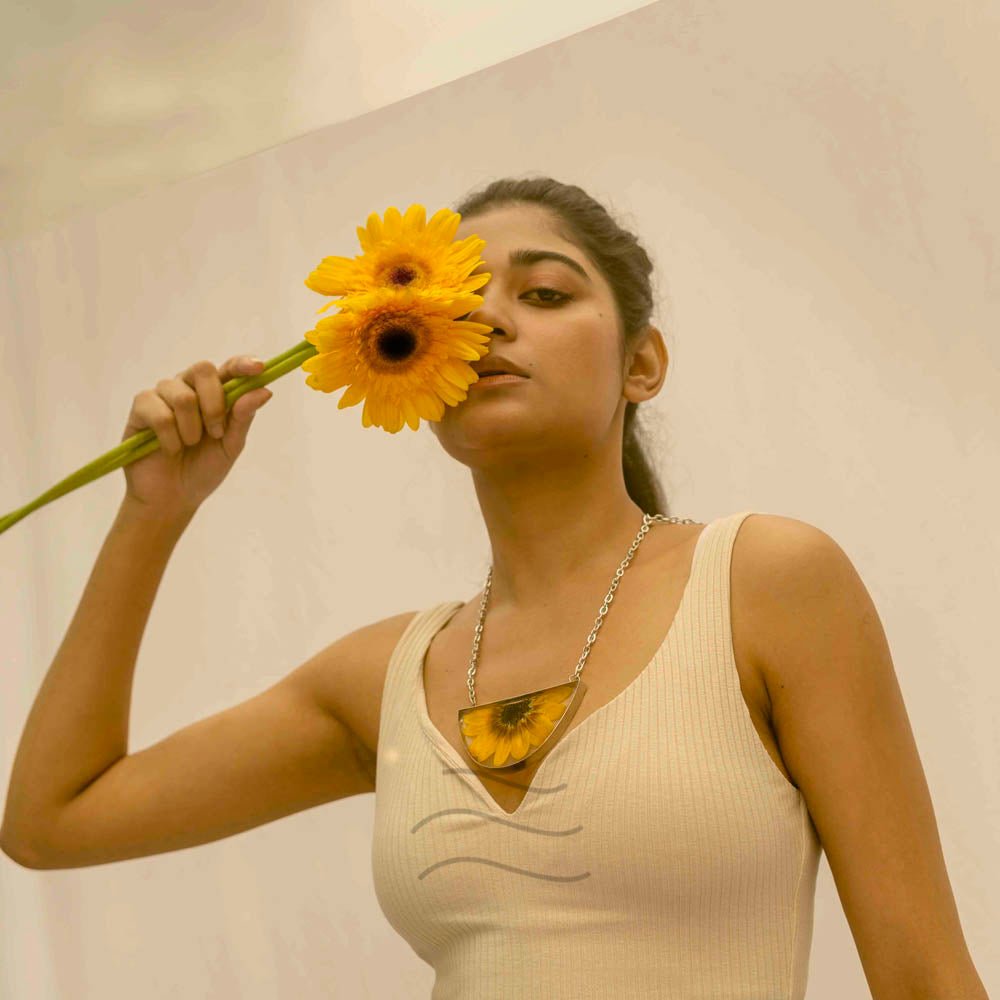 Little Miss Sunshine Neckpiece - Real flower Jewellery - Leafy Affair