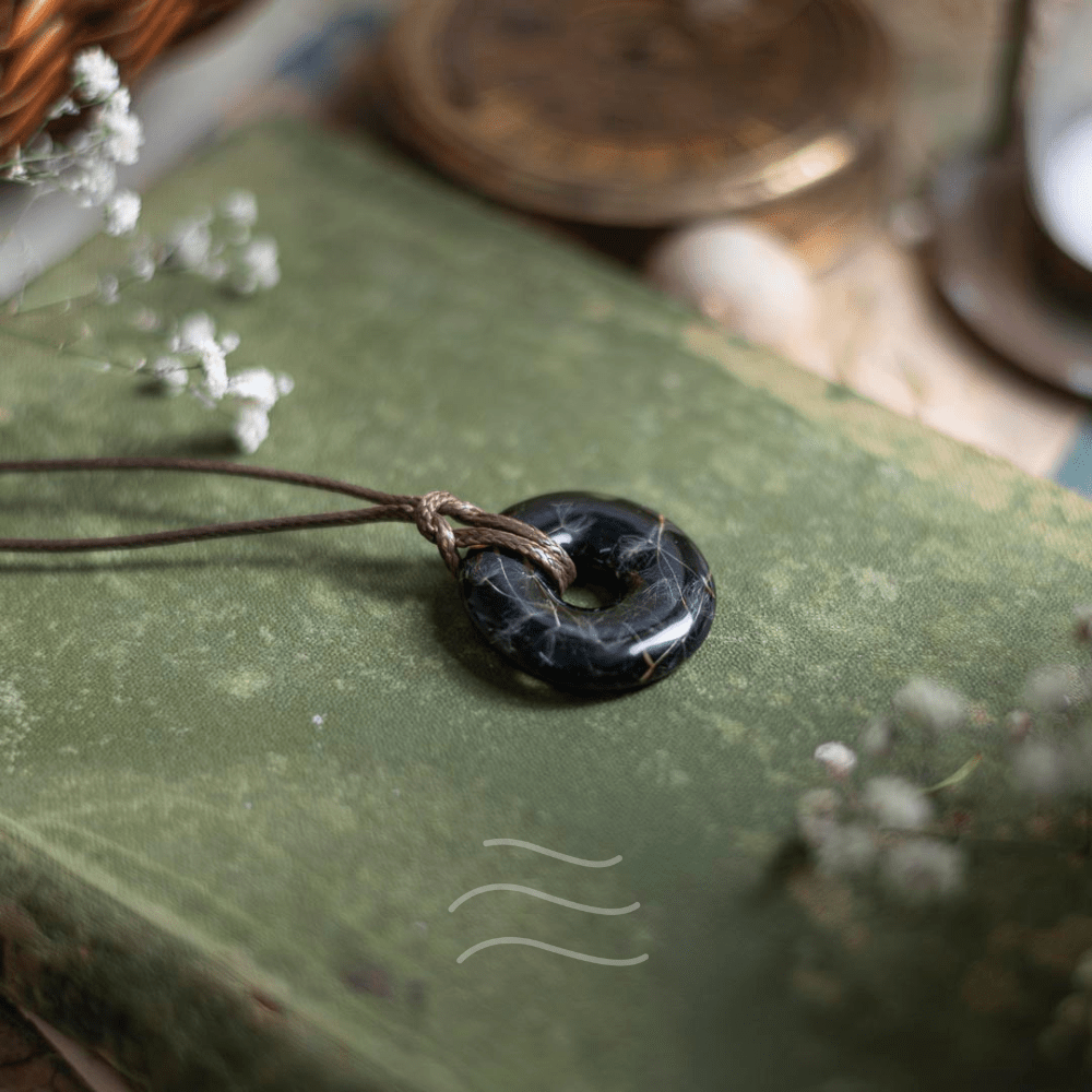 Halo of Stardust Necklace - Real flower Jewellery - Leafy Affair