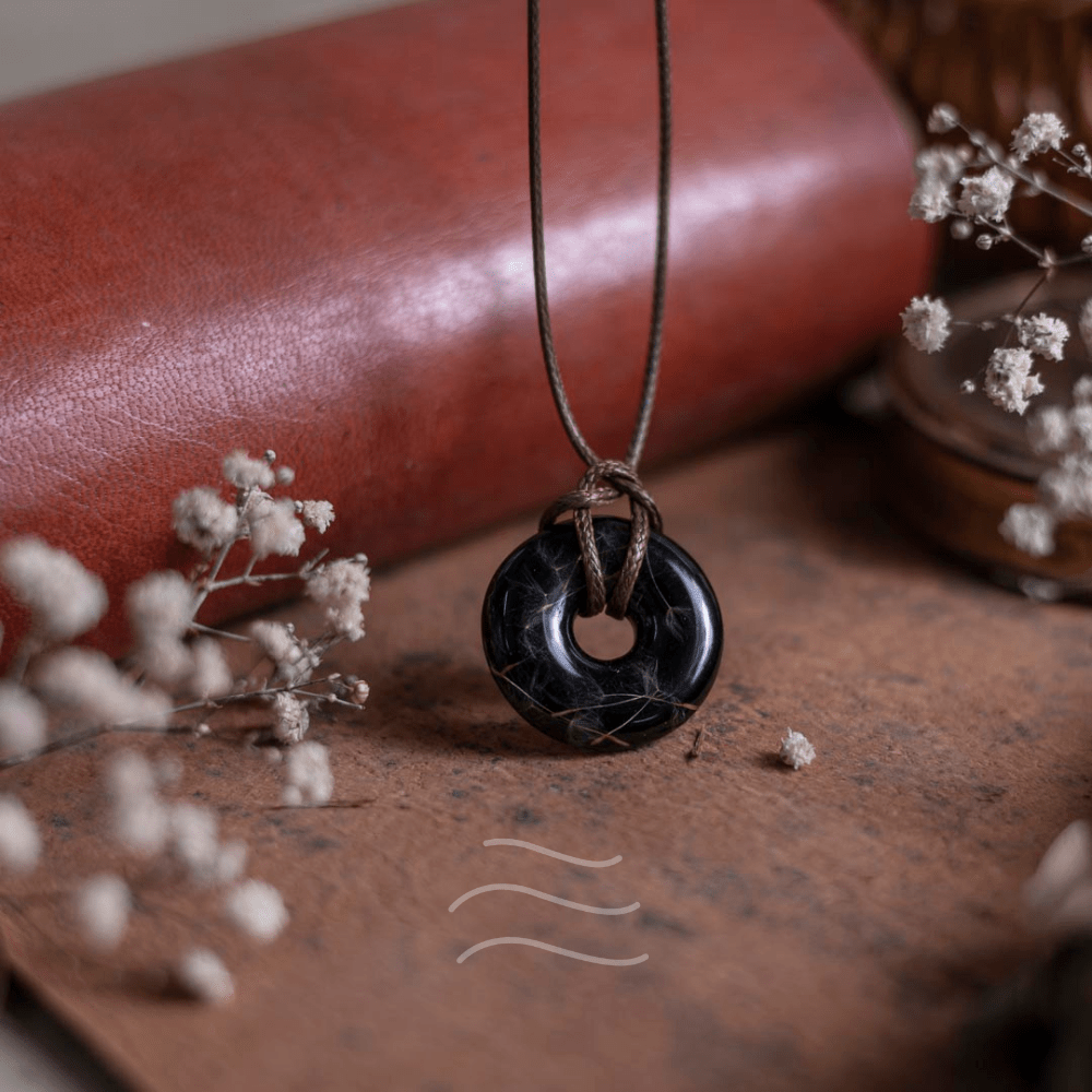 Halo of Stardust Necklace - Real flower Jewellery - Leafy Affair