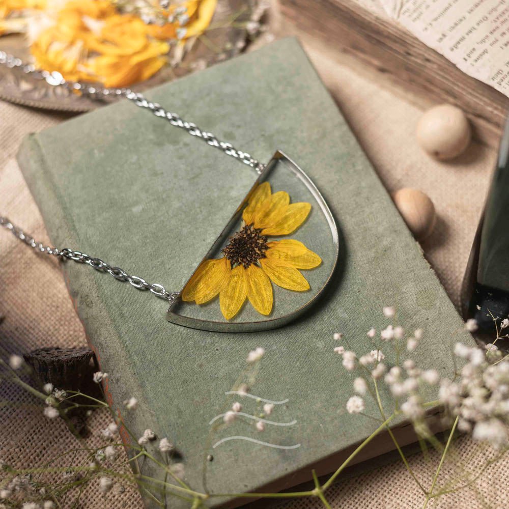Little Miss Sunshine Neckpiece - Real flower Jewellery - Leafy Affair
