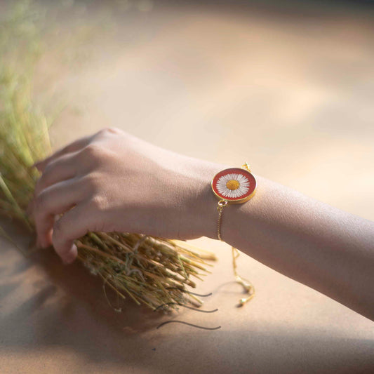Floral Hues- Aster Bracelet - Real flower Jewellery - Leafy Affair