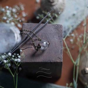 Fun Jewelry Your Kids Can Make With Backyard Weeds | Best Pick Reports