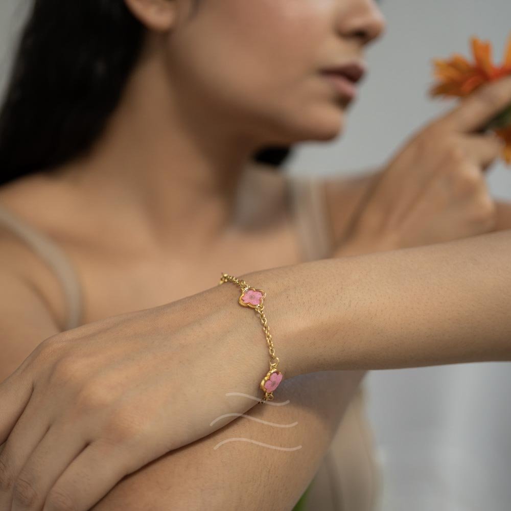 Loveglyph Bracelet - Real flower Jewellery - Leafy Affair