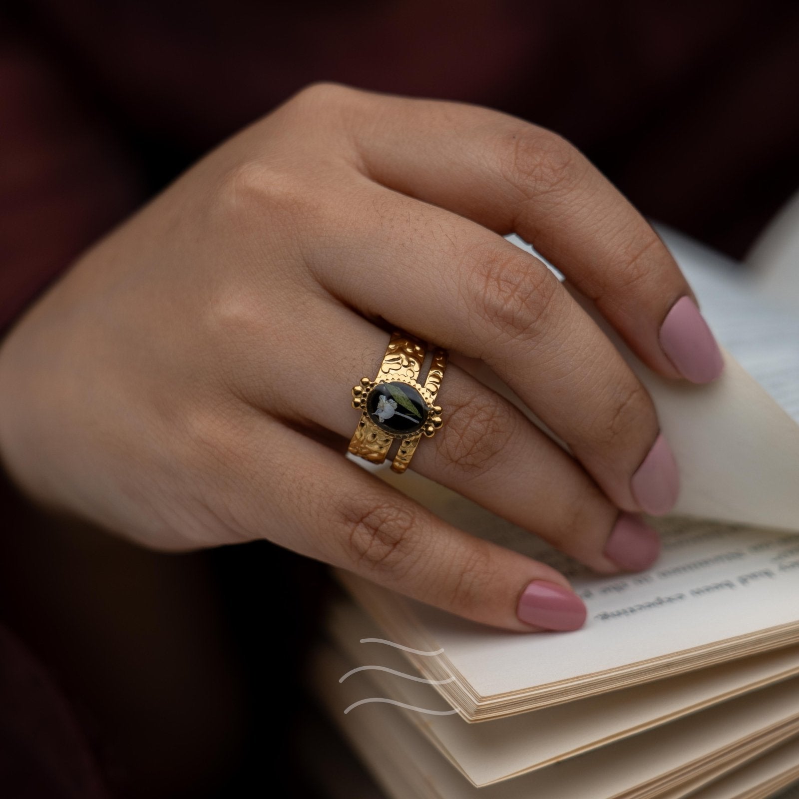 The Midnight Duchess Ring - Real flower Jewellery - Leafy Affair
