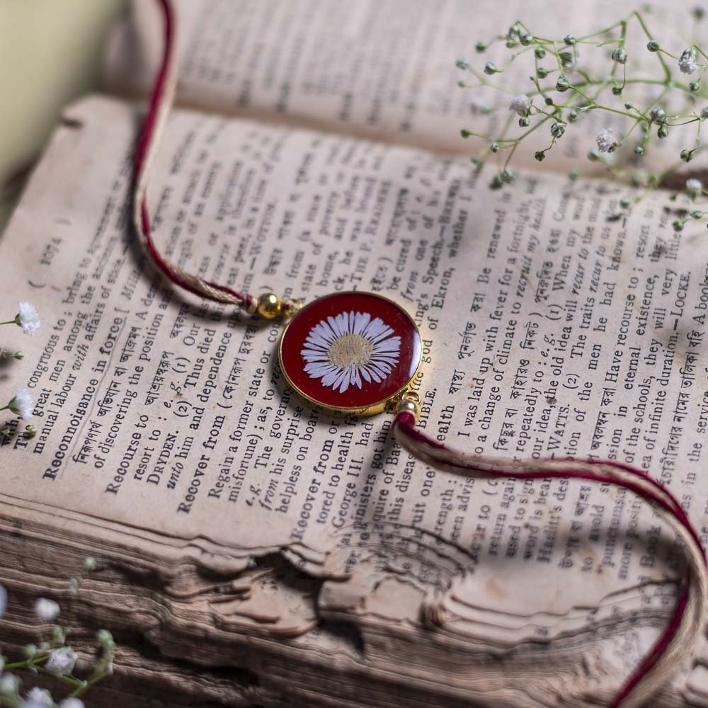 Bachpan ki Kahaaniyan Rakhi - Real flower Jewellery - Leafy Affair