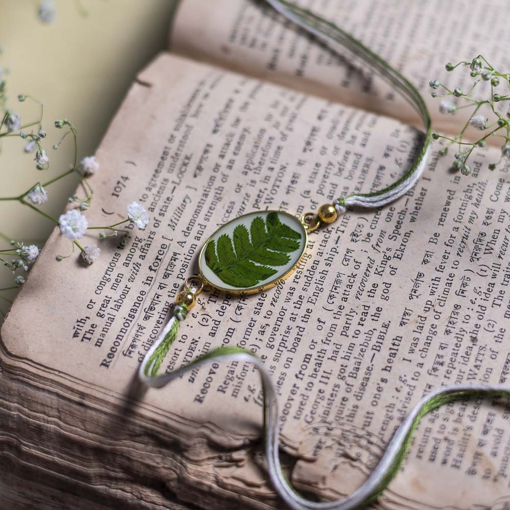 Hosle ki Roshni Rakhi - Real flower Jewellery - Leafy Affair