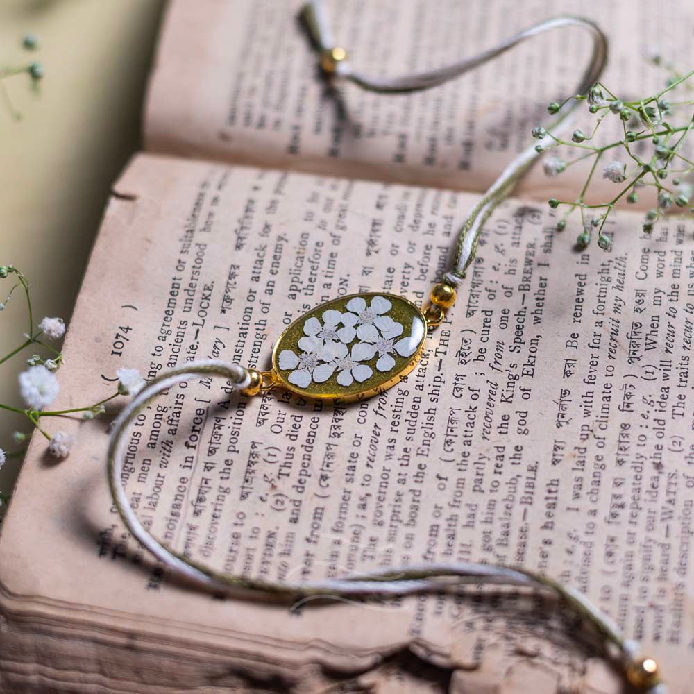 Roothna Manana Rakhi - Real flower Jewellery - Leafy Affair