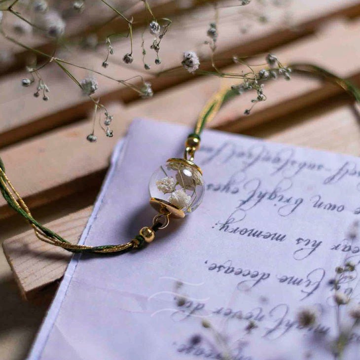 Yaadon ki Lehren Rakhi - Real flower Jewellery - Leafy Affair