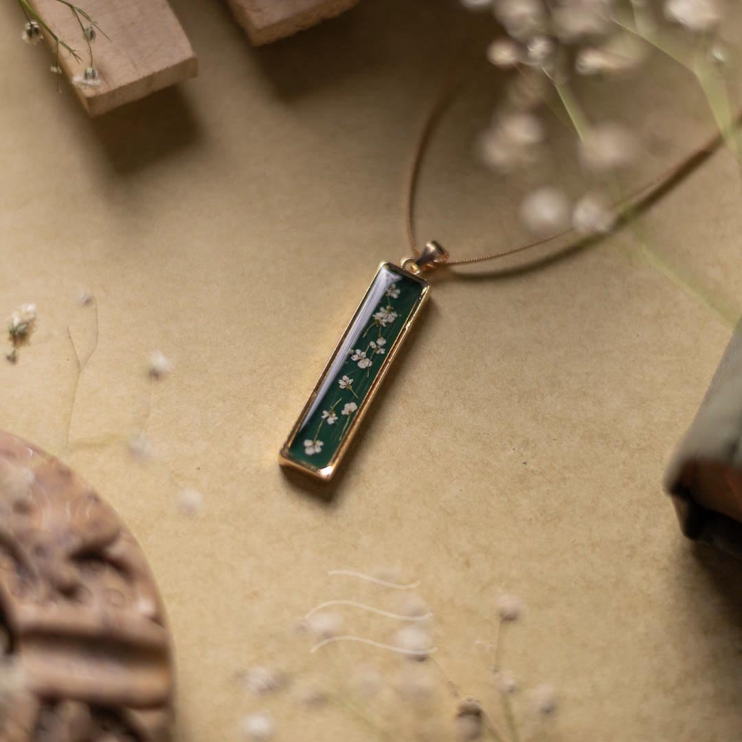 Lovejoy Unisex Necklace - Real flower Jewellery - Leafy Affair