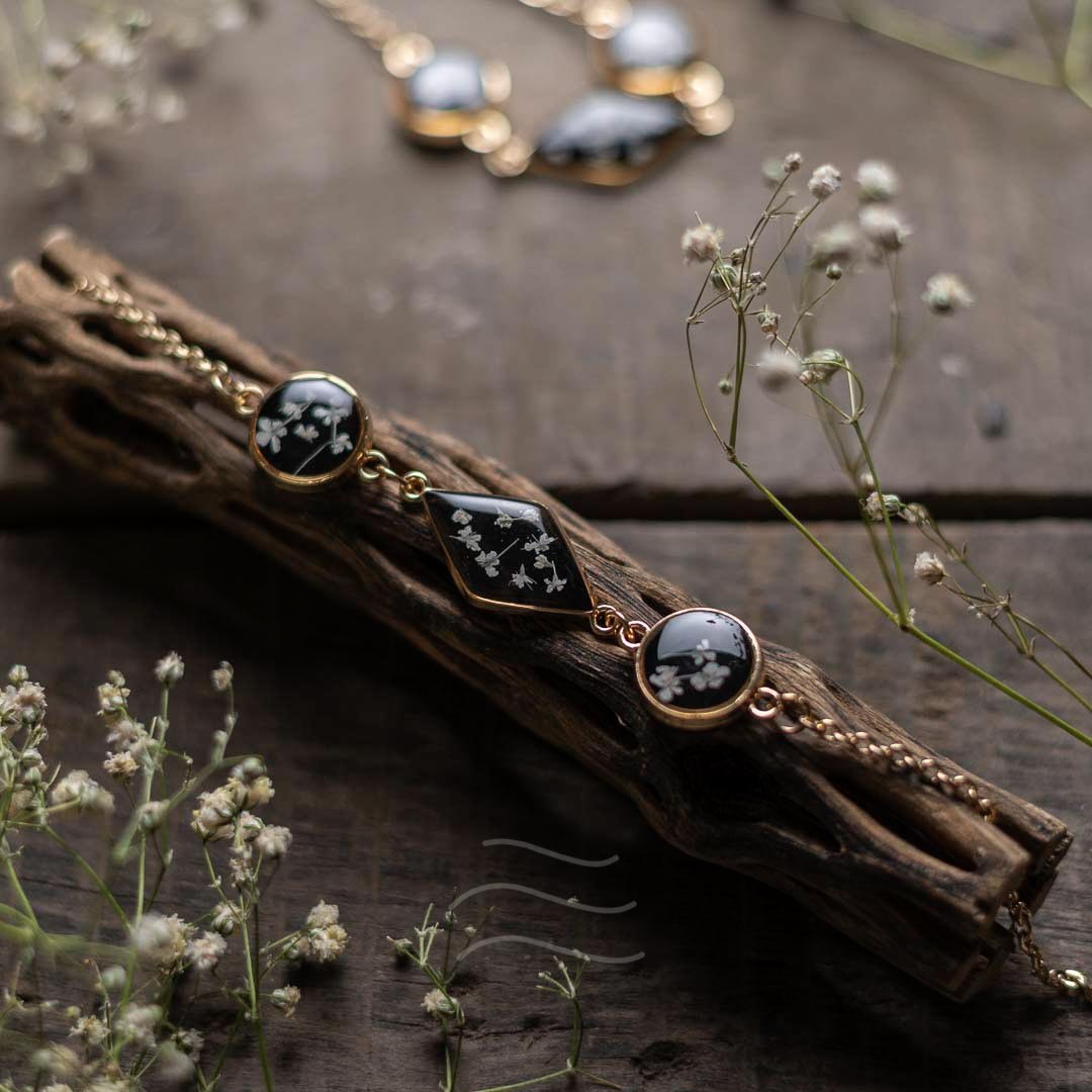 Astra Bracelet - Real flower Jewellery - Leafy Affair