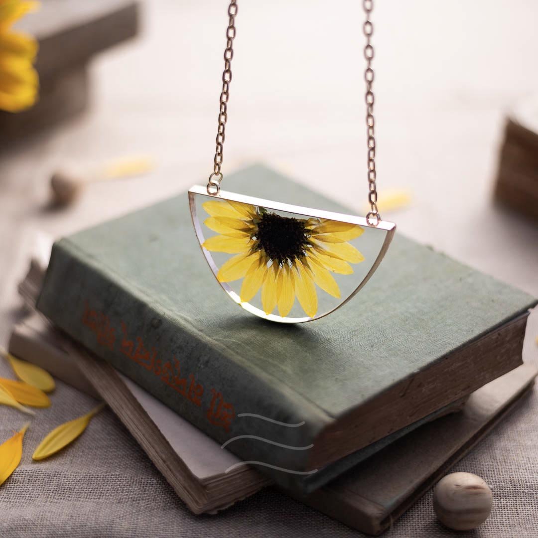 Little Miss Sunshine Neckpiece - Real flower Jewellery - Leafy Affair