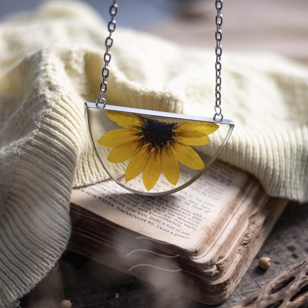Little Miss Sunshine Neckpiece - Real flower Jewellery - Leafy Affair