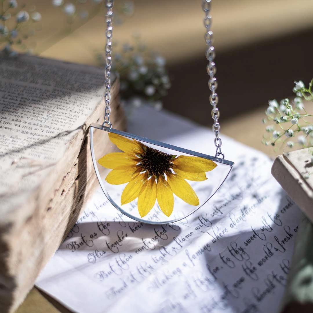 Little Miss Sunshine Neckpiece - Real flower Jewellery - Leafy Affair