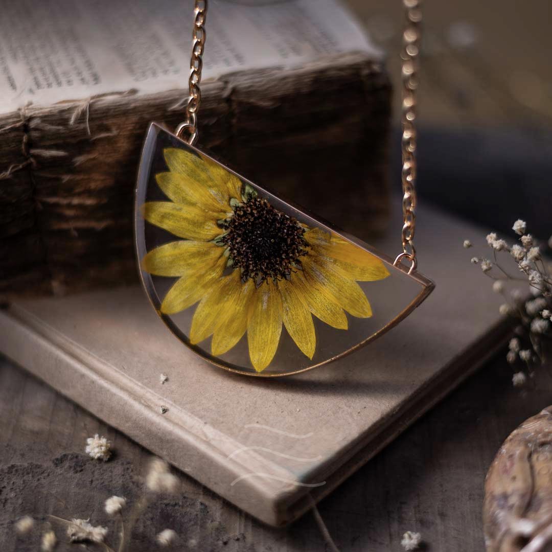 Little Miss Sunshine Neckpiece - Real flower Jewellery - Leafy Affair