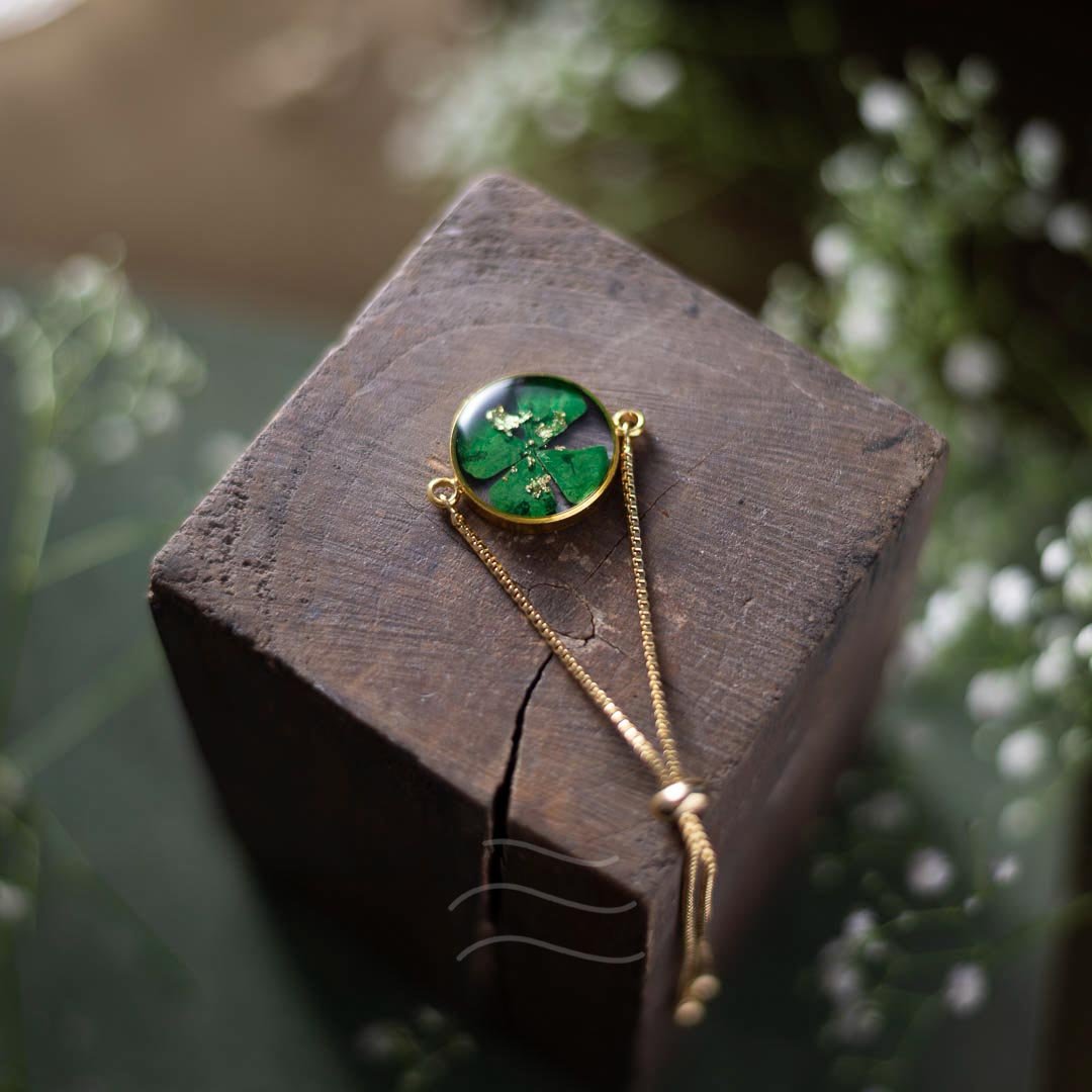 Clover Fairy Bracelet - Real flower Jewellery - Leafy Affair