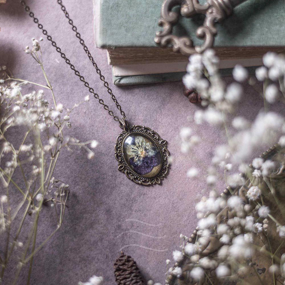 Pansy Love - Real flower Jewellery - Leafy Affair