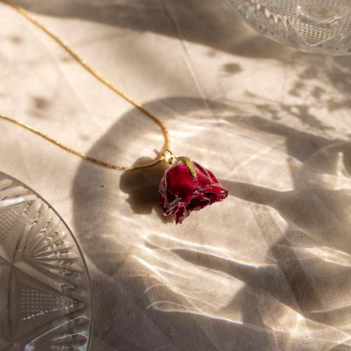 Jolie Necklace - Real flower Jewellery - Leafy Affair