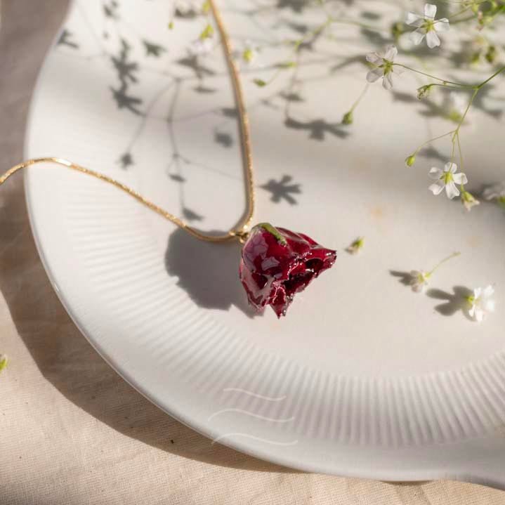 Jolie Necklace - Real flower Jewellery - Leafy Affair