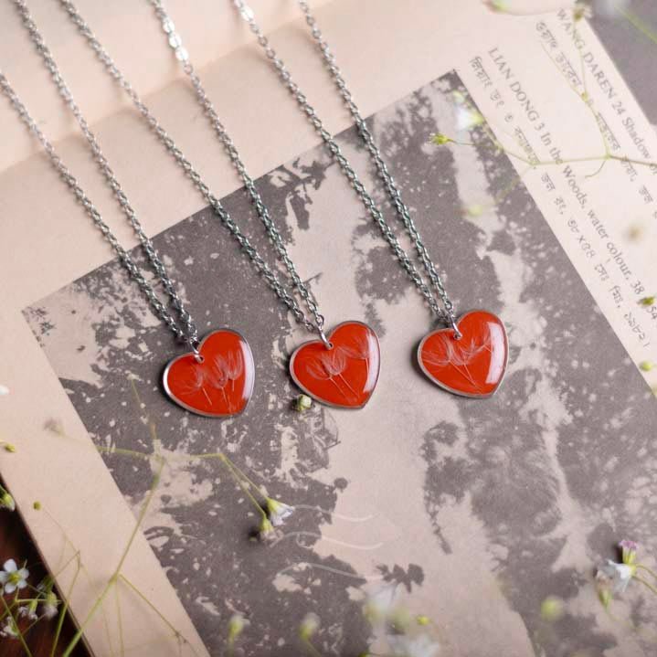 Heartfelt Moments Necklace - Real flower Jewellery - Leafy Affair