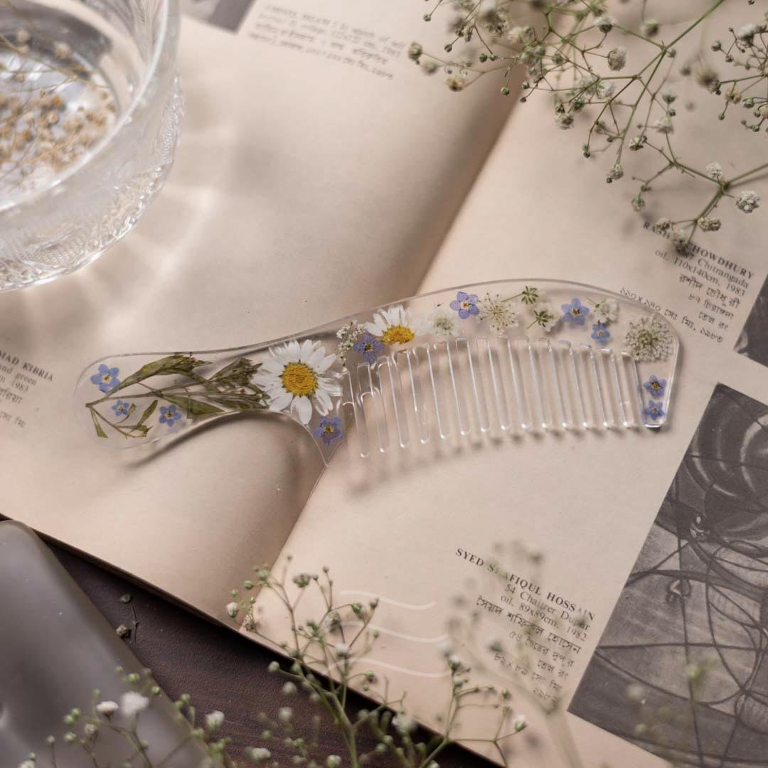 Cinderella Comb - Real flower Jewellery - Leafy Affair