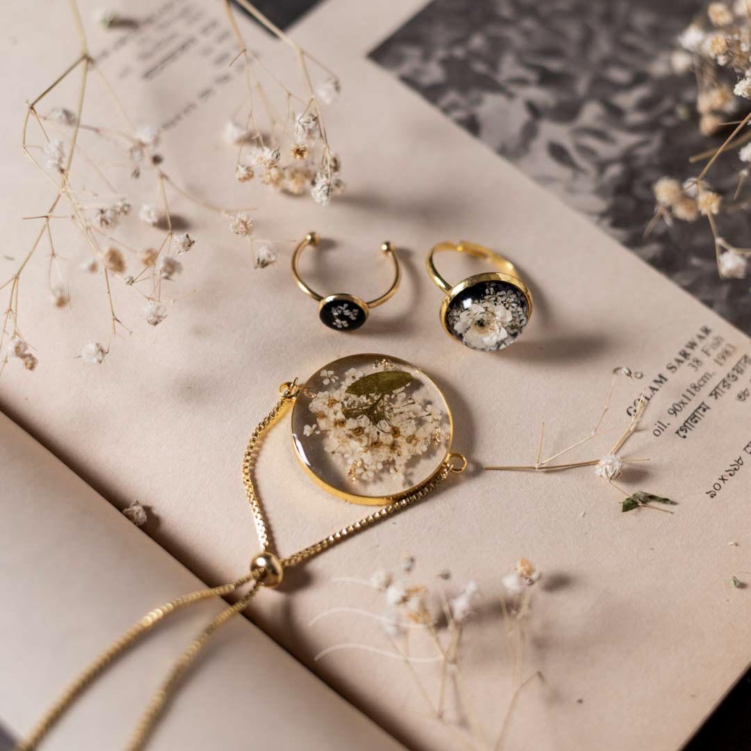 Baby's Breath Set - Real flower Jewellery - Leafy Affair