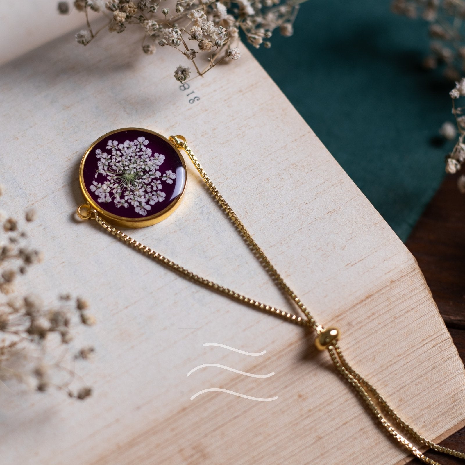 Wine Star Cluster Bracelet - Real flower Jewellery - Leafy Affair