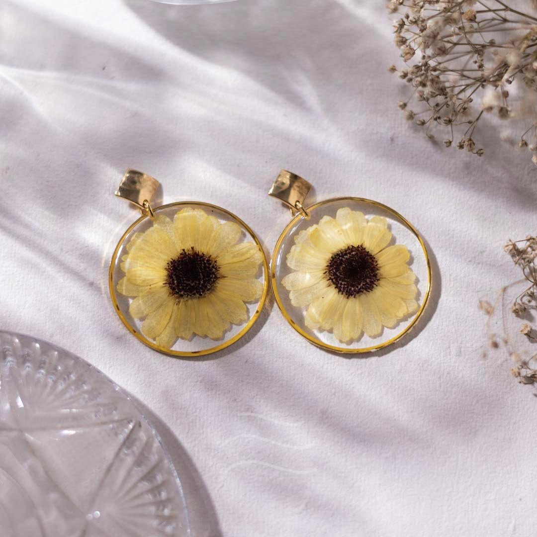 Sun's Kiss Earrings - Real flower Jewellery - Leafy Affair
