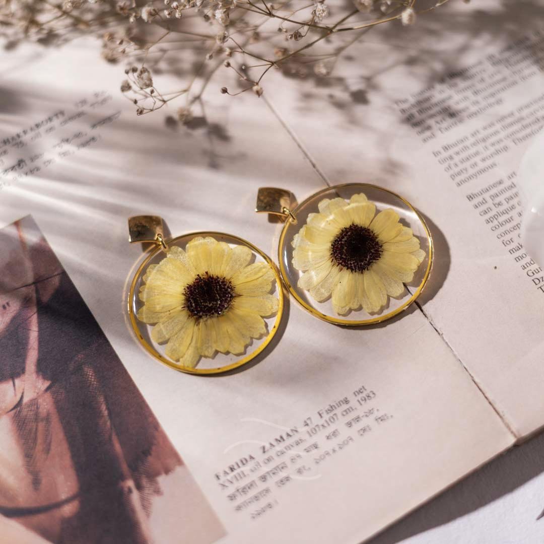 Sun's Kiss Earrings - Real flower Jewellery - Leafy Affair
