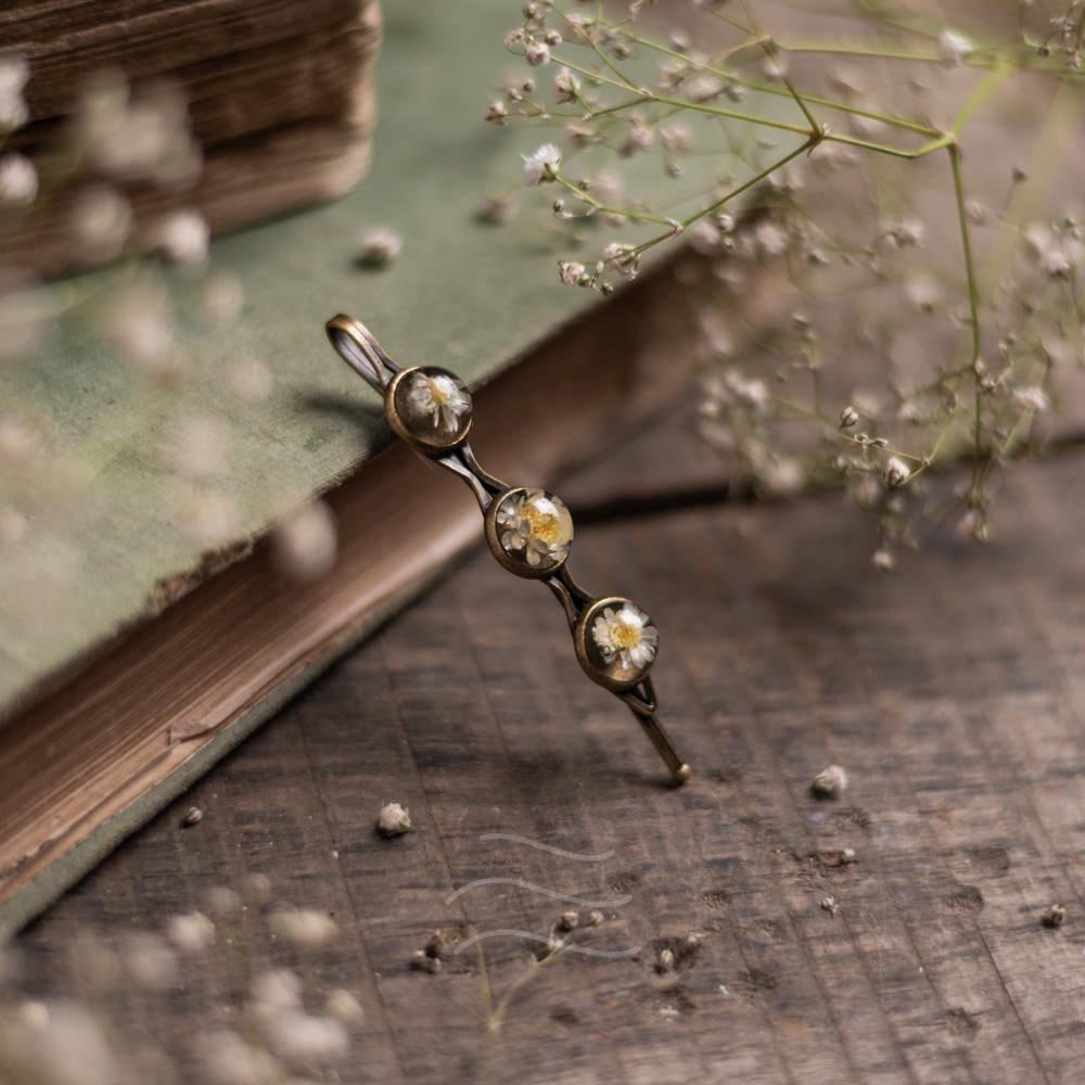Apollo's Floret Hairpin - Real flower Jewellery - Leafy Affair