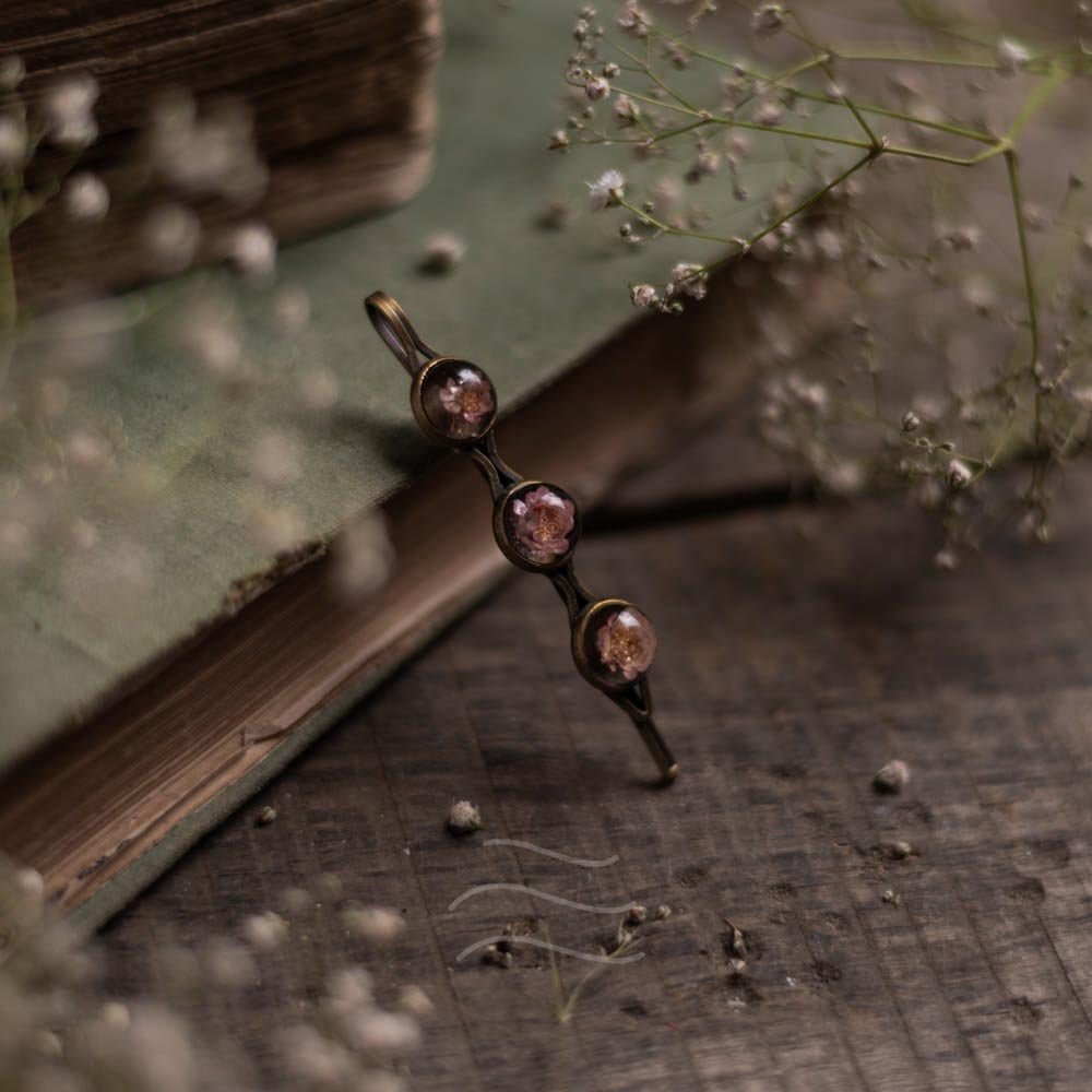 Inanna's Floret Hairpin - Real flower Jewellery - Leafy Affair