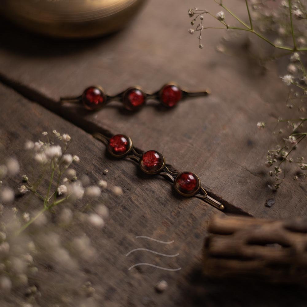Ishtar's Floret Hairpin - Real flower Jewellery - Leafy Affair