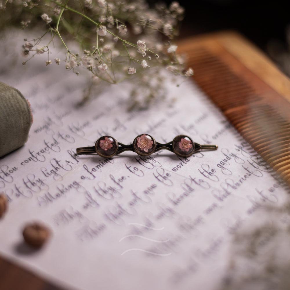 Inanna's Floret Hairpin - Real flower Jewellery - Leafy Affair