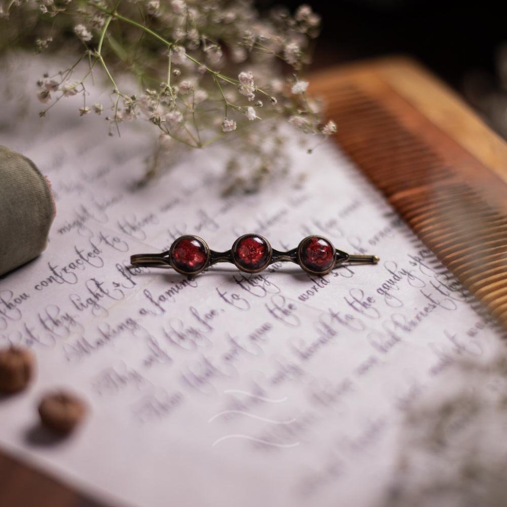 Ishtar's Floret Hairpin - Real flower Jewellery - Leafy Affair