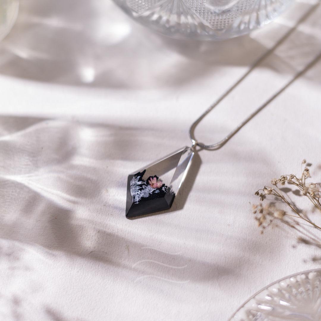 Blooming Hollow Necklace - Real flower Jewellery - Leafy Affair