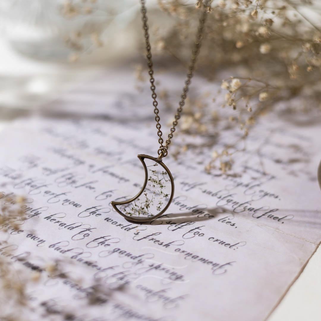 Elara Crescent Moon Necklace - Real flower Jewellery - Leafy Affair