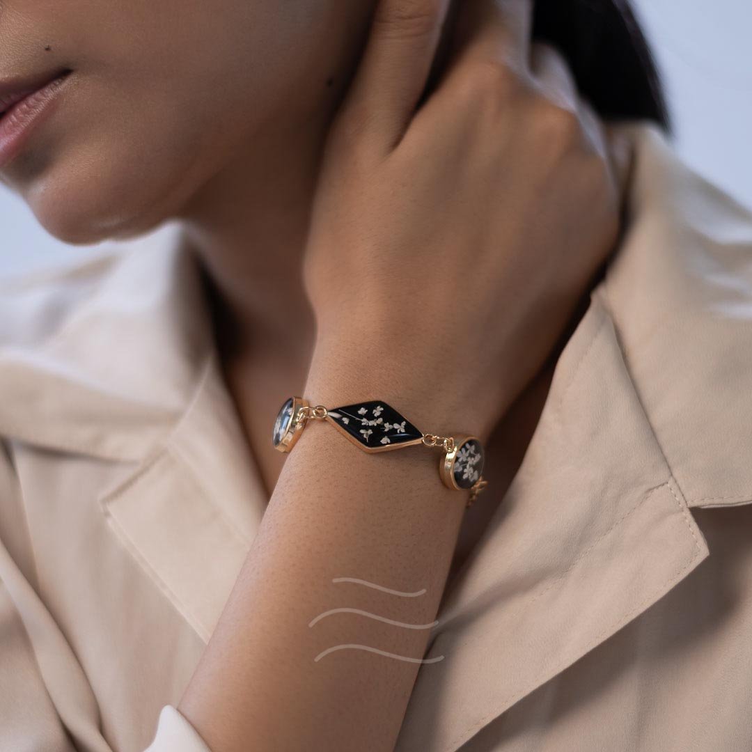 Astra Bracelet - Real flower Jewellery - Leafy Affair