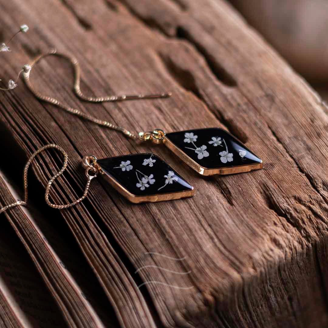 Lyra Earrings - Real flower Jewellery - Leafy Affair