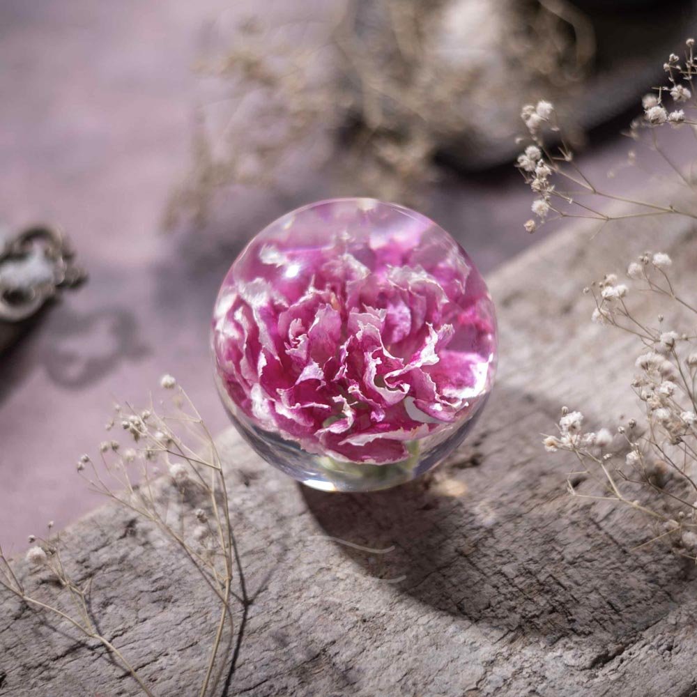Visions of Whimsy Paperweight - Real flower Jewellery - Leafy Affair