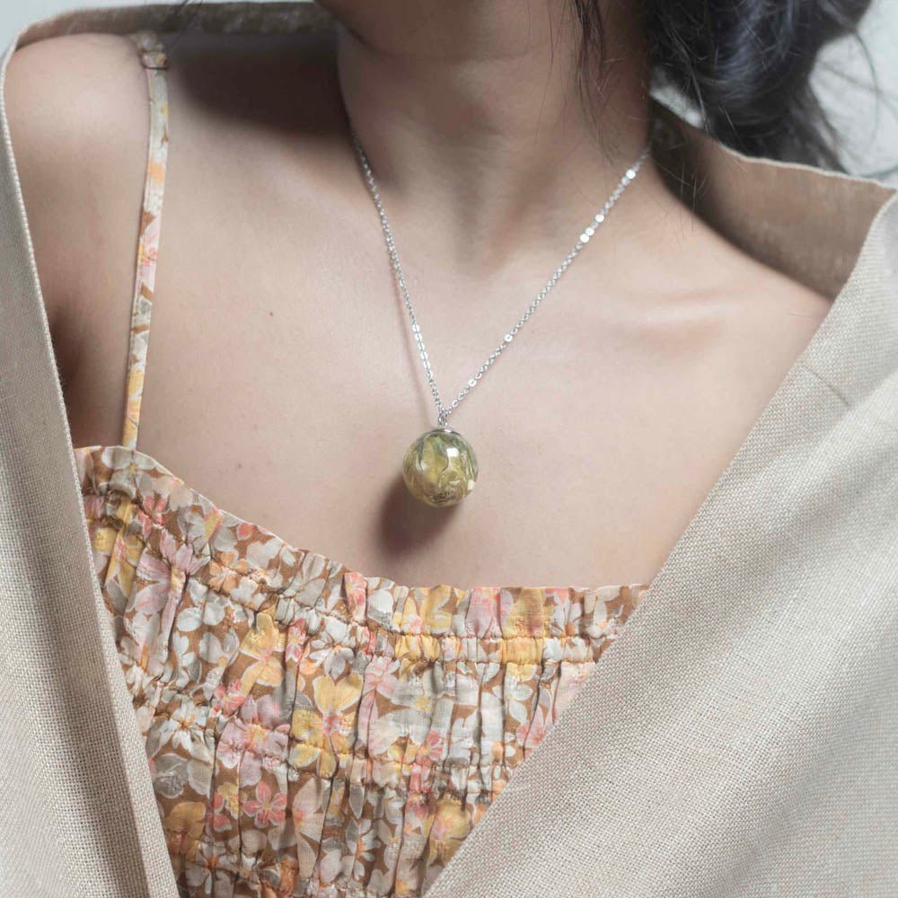 Sonnets of Love - Roselet Necklace - Real flower Jewellery - Leafy Affair