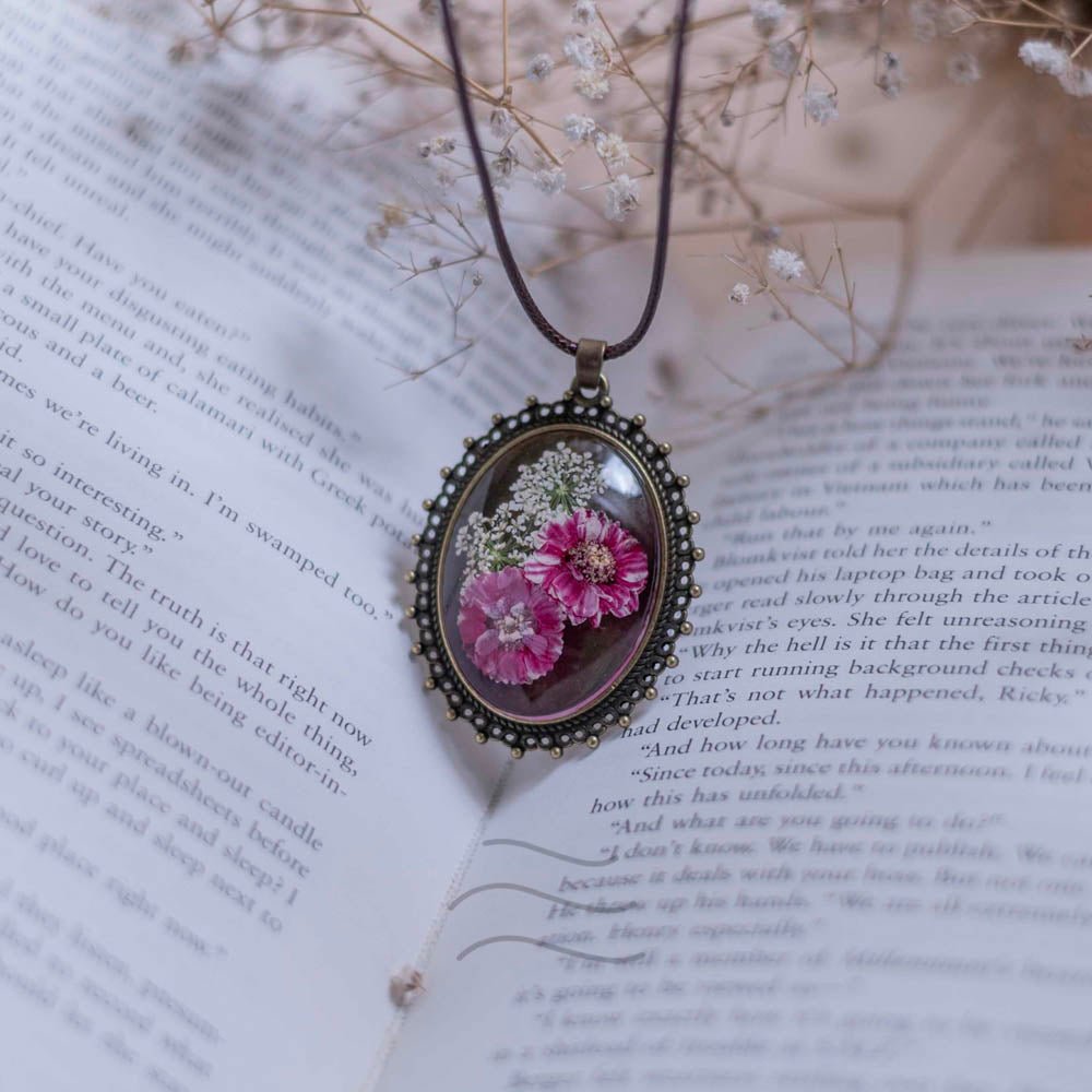 Frilly Flower Victorian Necklace - Real flower Jewellery - Leafy Affair