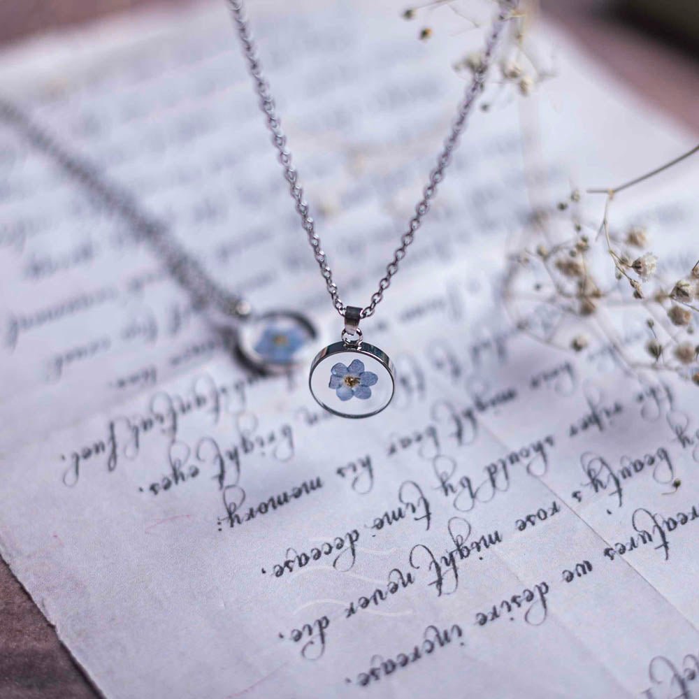 Robin's Eye Necklace - Real flower Jewellery - Leafy Affair