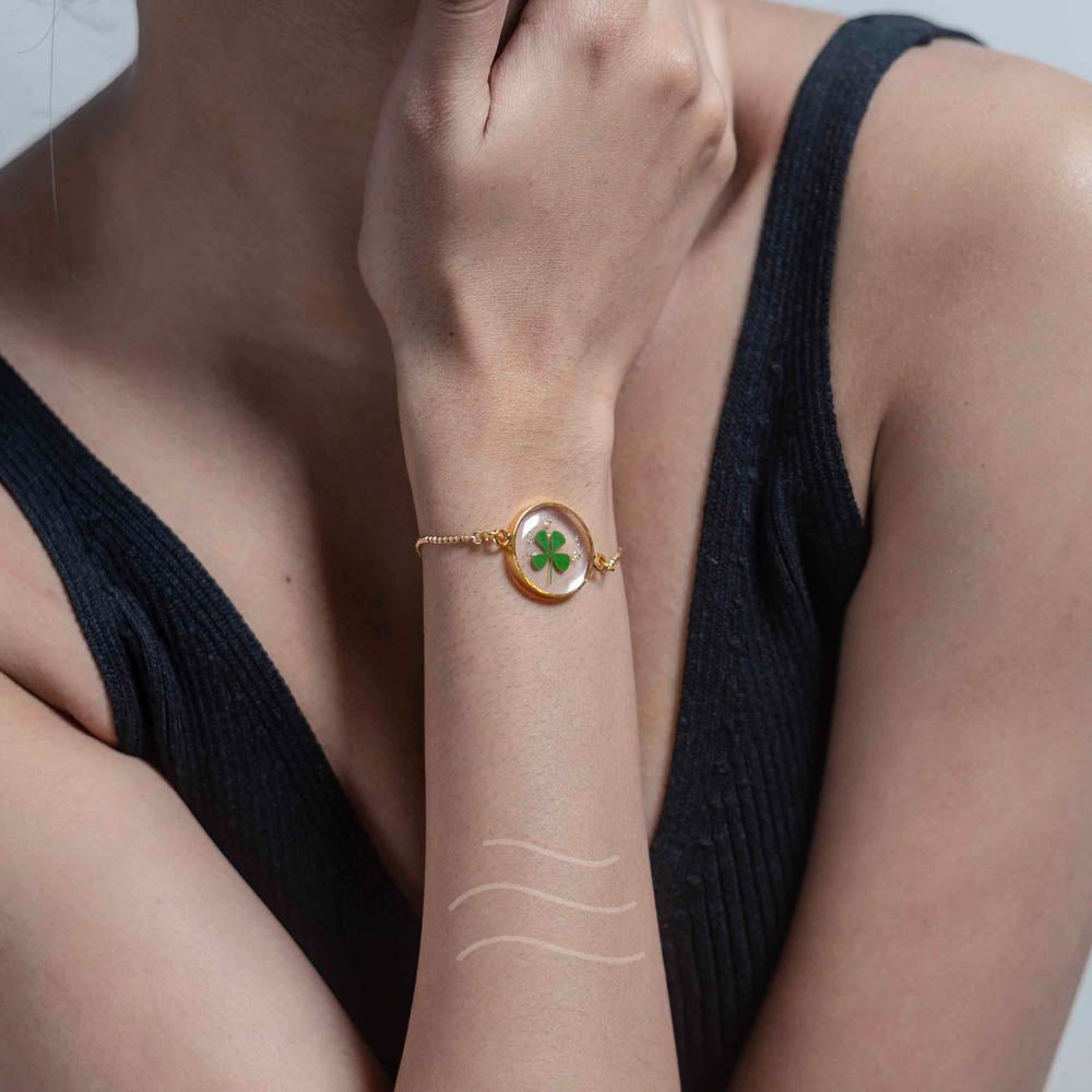 Clover Fairy Bracelet - Real flower Jewellery - Leafy Affair